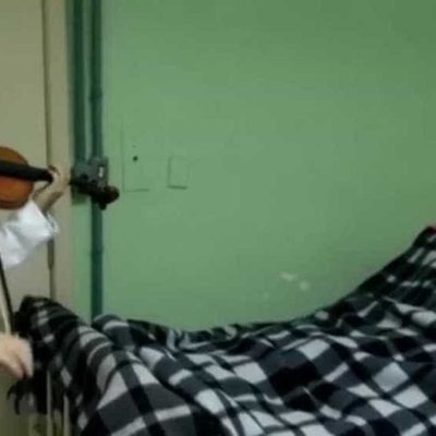 Música do violino acorda homem de coma em Curitiba